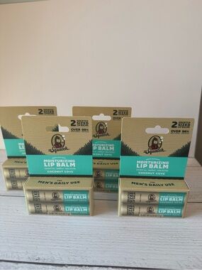 Dr. Squatch Moisturizing Lip Balm Coconut Cove. QTY:4